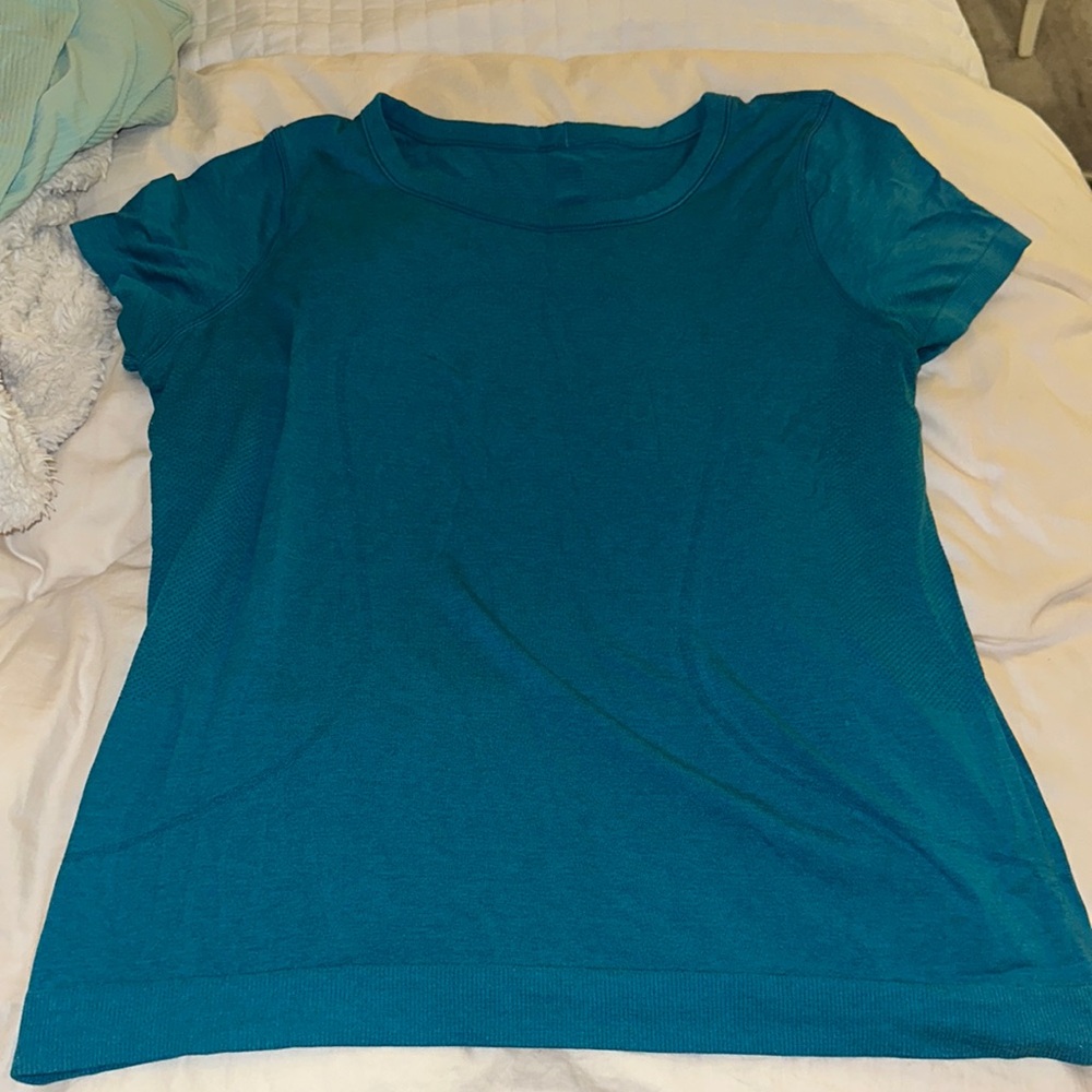 LULULEMON SWIFTY TECH BLUE SHORT SLEEVE! 💙
